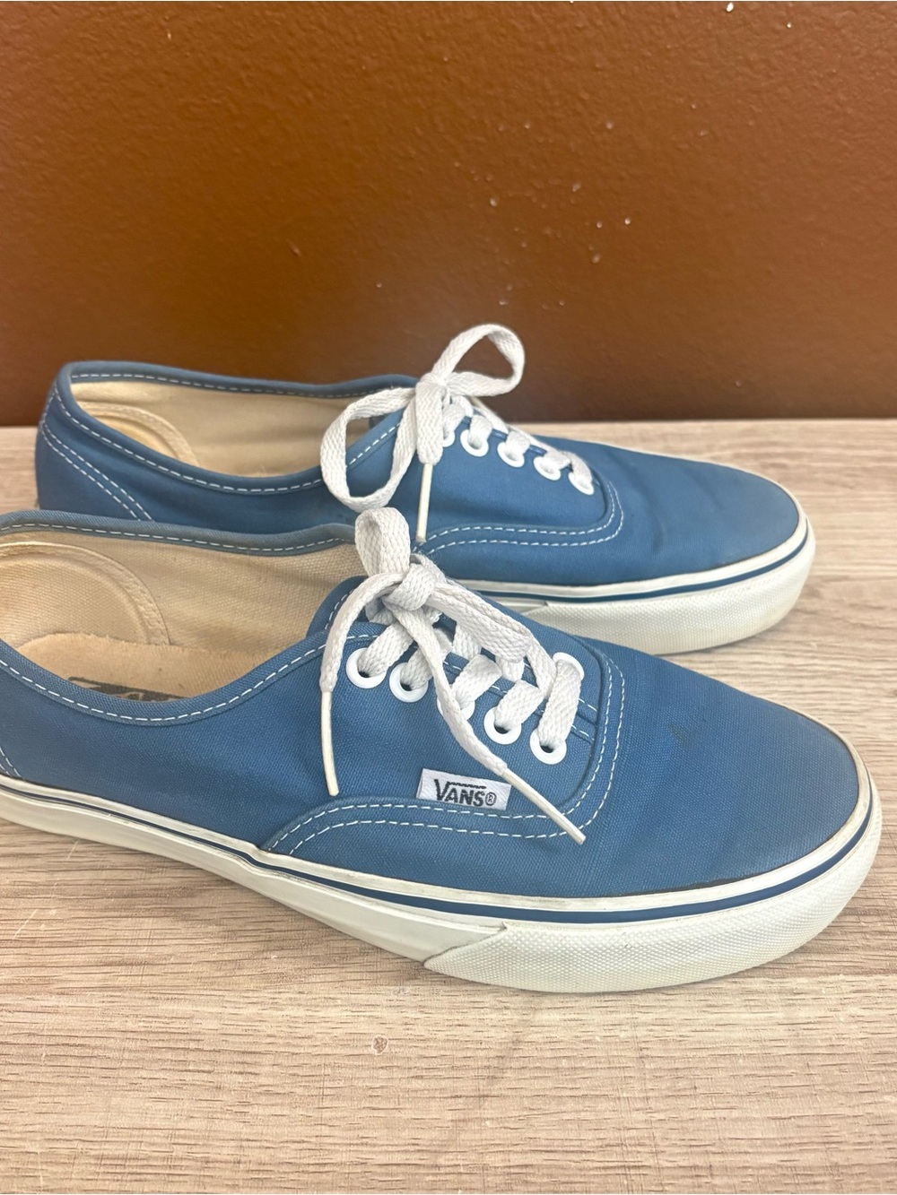 Blue Vans areClassic Authentic low top Sneakers in Blue, US Men’s 7, Women’s 8.5